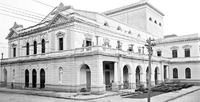 Teatro- Nacional-Panama-1