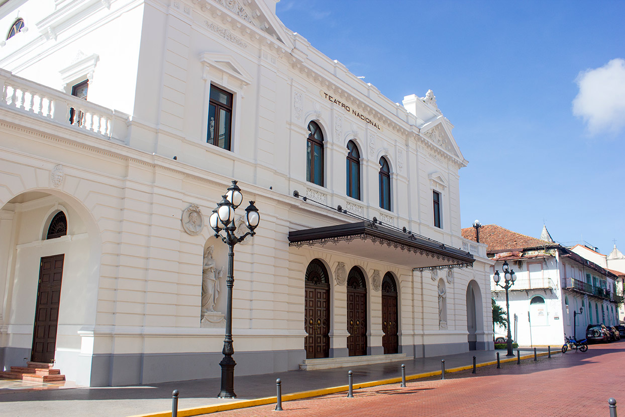 Teatro-Nacional-Panama-2